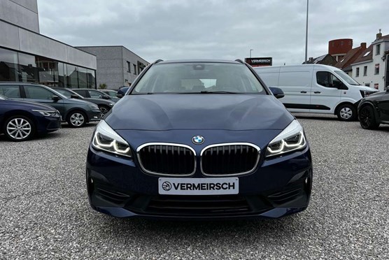 BMW 225